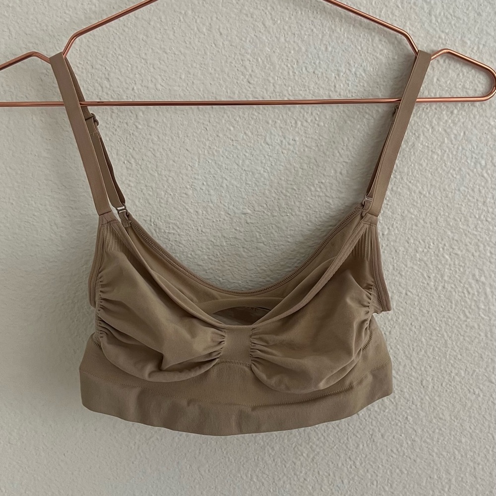 NWOT SKIMS Seamless Sculpt Bralette